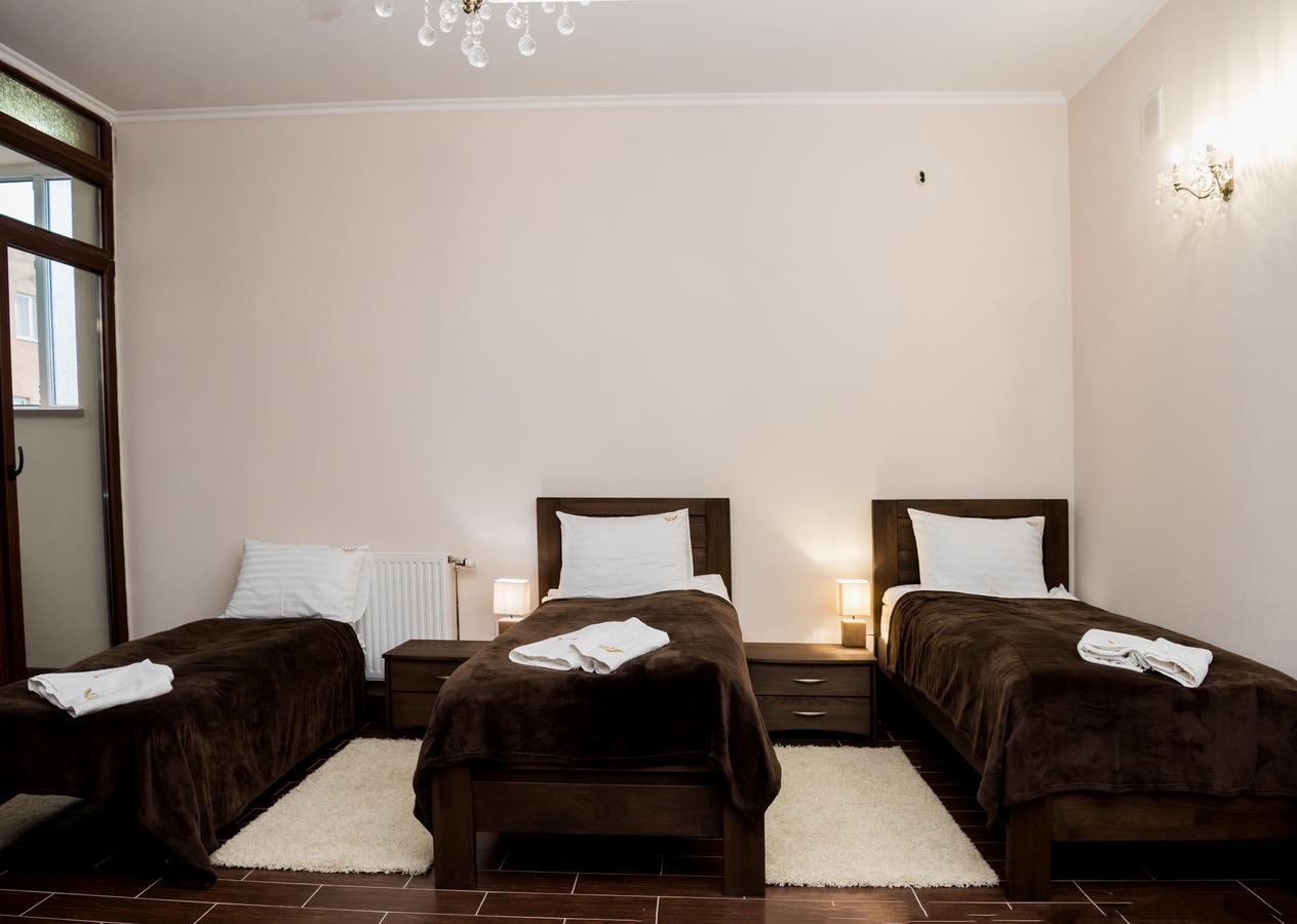 Hotel " Boutique " Uzhhorod Exterior foto