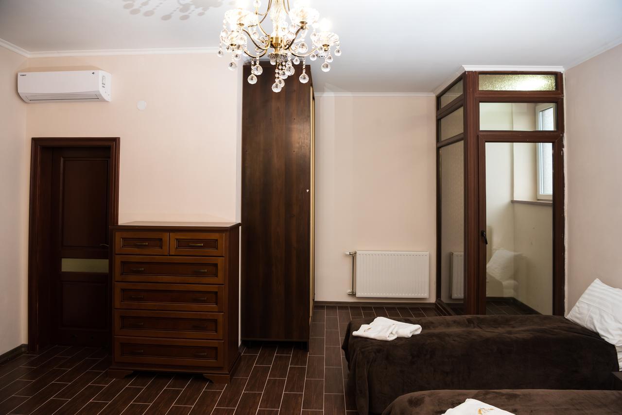 Hotel " Boutique " Uzhhorod Exterior foto